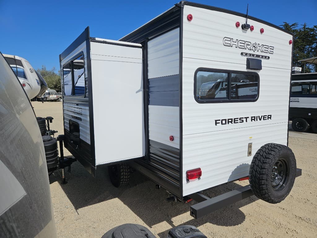 2026 Forest River RV 2026 Forest River RV Cherokee Wolf Pup - thumbnail 5