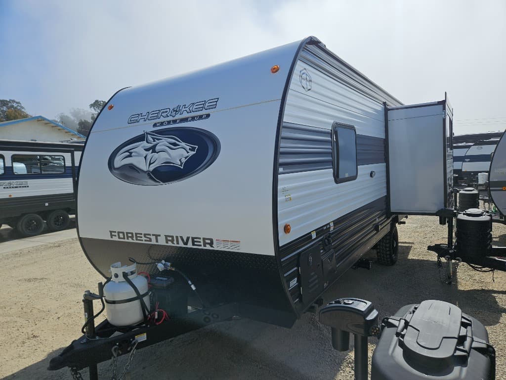2026 Forest River RV 2026 Forest River RV Cherokee Wolf Pup - thumbnail 6