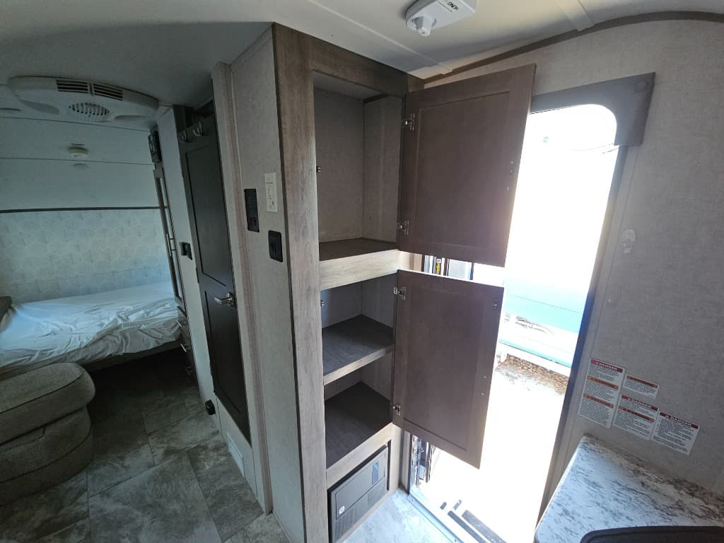 2018 Forest River 2018 Forest River R-Pod - thumbnail 12