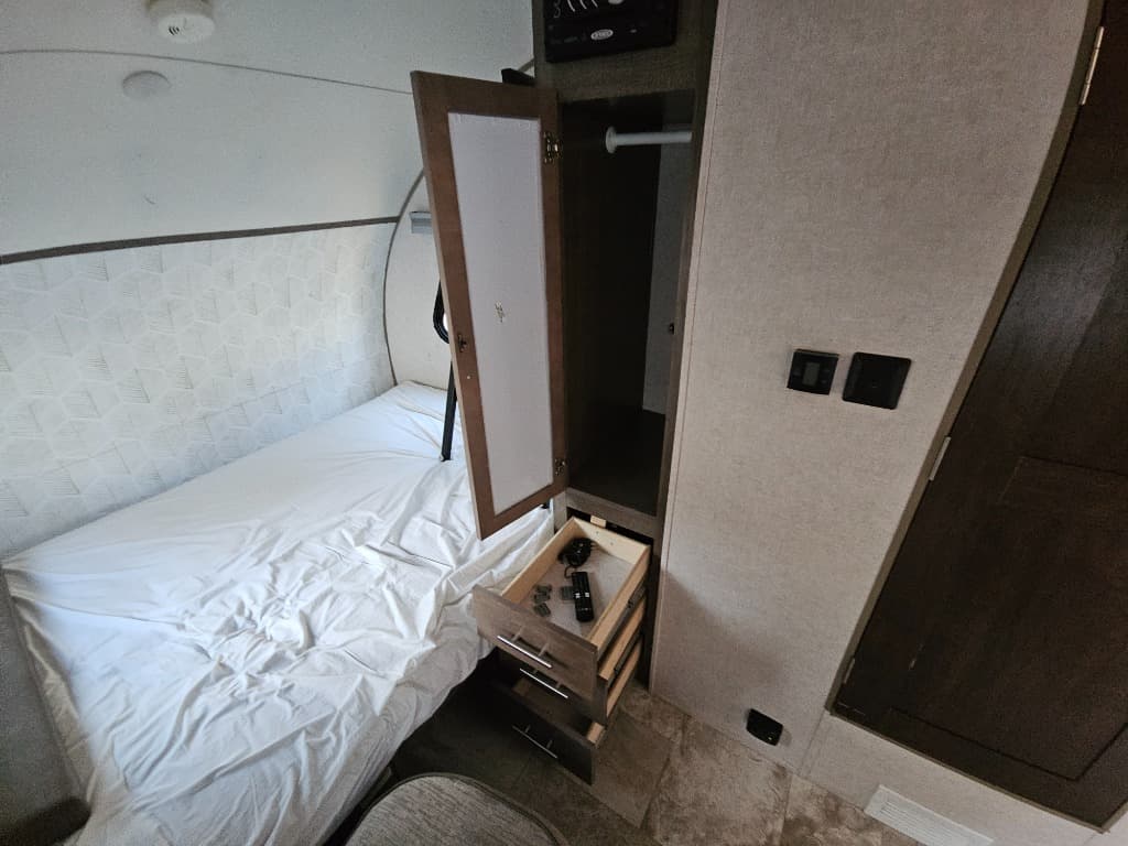 2018 Forest River 2018 Forest River R-Pod - thumbnail 19