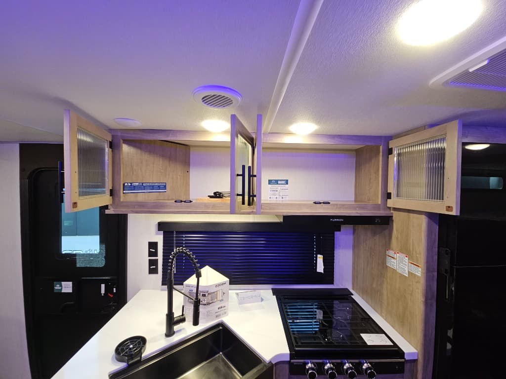 2026 Forest River 2026 Forest River Cherokee Grey Wolf Black Label - thumbnail 17