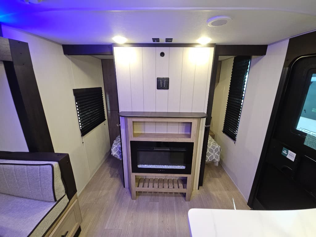 2026 Forest River 2026 Forest River Cherokee Grey Wolf Black Label - thumbnail 23