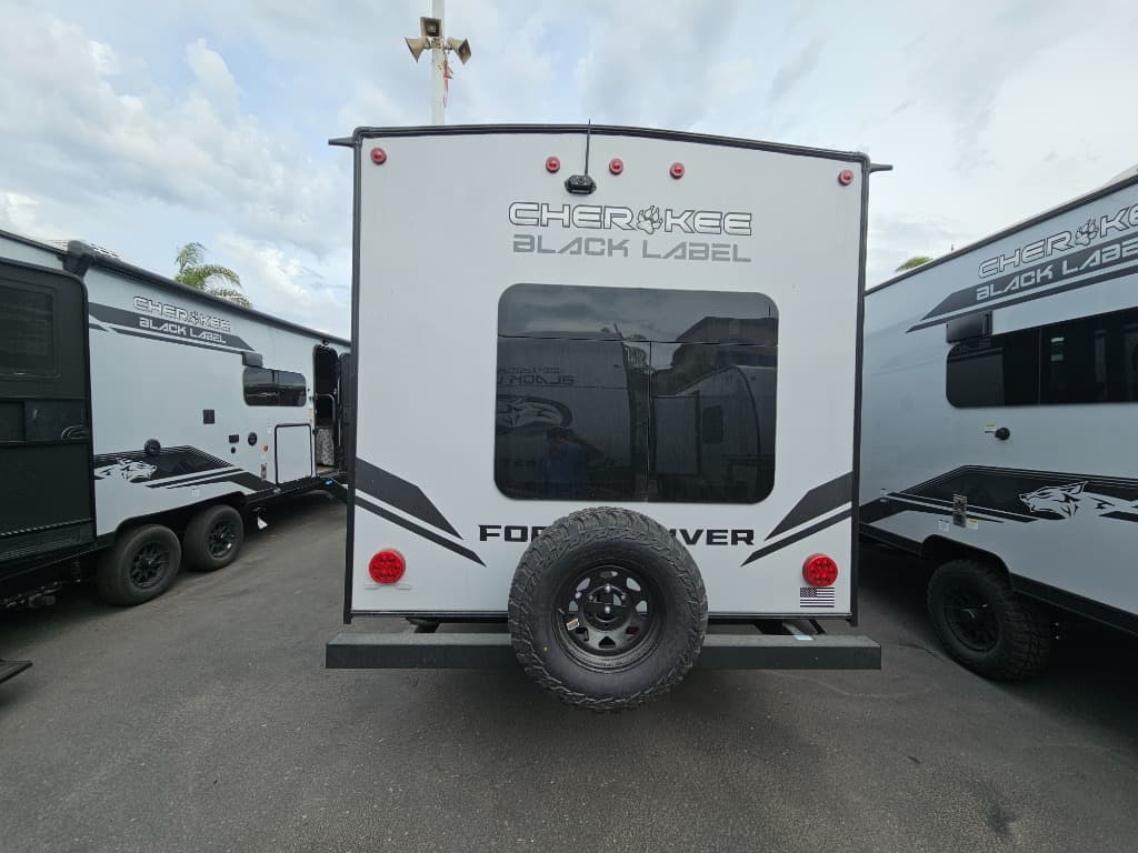 2026 Forest River 2026 Forest River Cherokee Wolf Pup Black Label - thumbnail 4