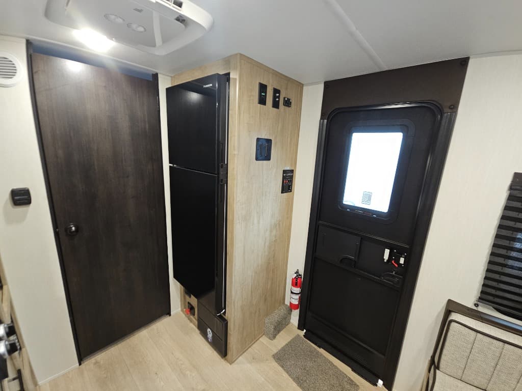 2026 Forest River 2026 Forest River Cherokee Wolf Pup Black Label - thumbnail 9