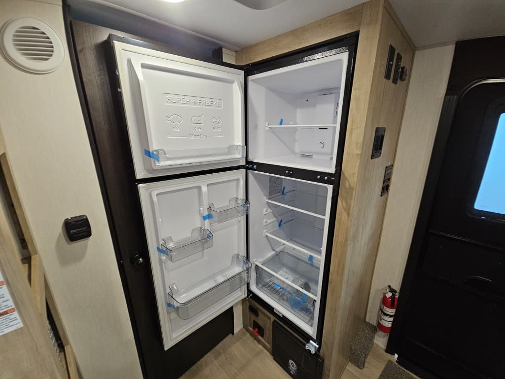 2026 Forest River 2026 Forest River Cherokee Wolf Pup Black Label - thumbnail 10