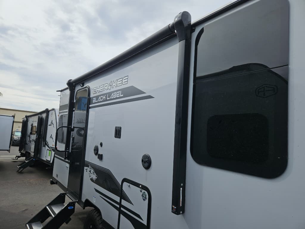 2026 Forest River 2026 Forest River Cherokee Wolf Pup Black Label - thumbnail 33