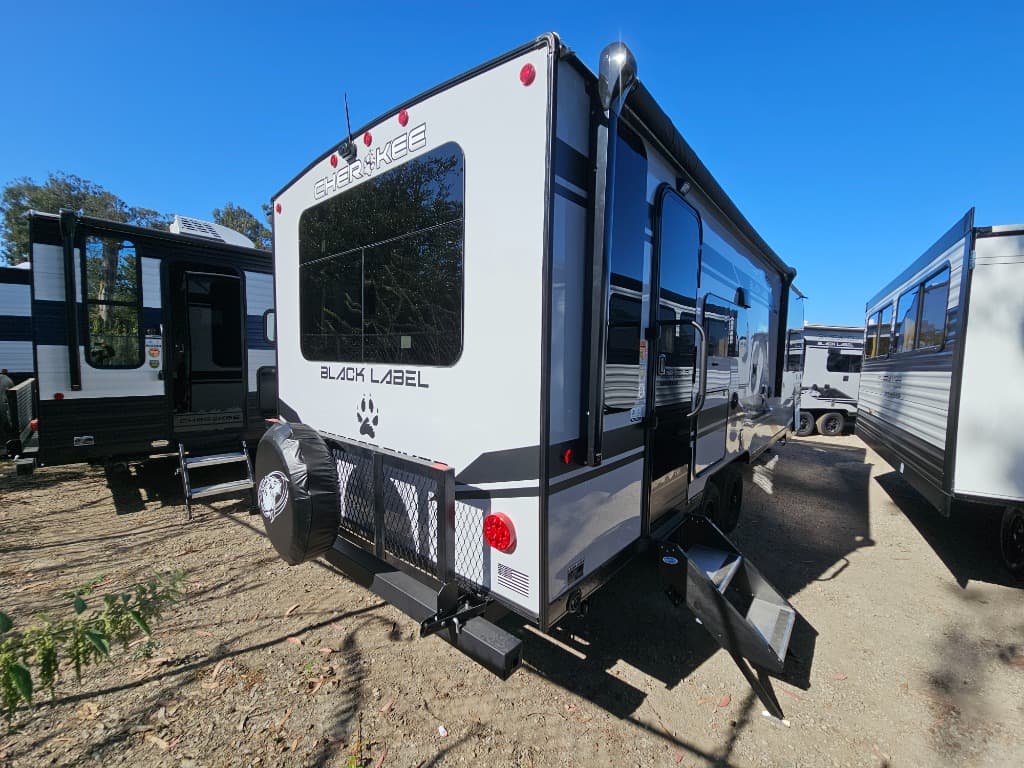 2026 Forest River RV 2026 Forest River RV Cherokee Grey Wolf Black Label - thumbnail 3