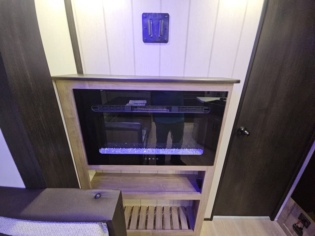 2026 Forest River RV 2026 Forest River RV Cherokee Grey Wolf Black Label - thumbnail 22