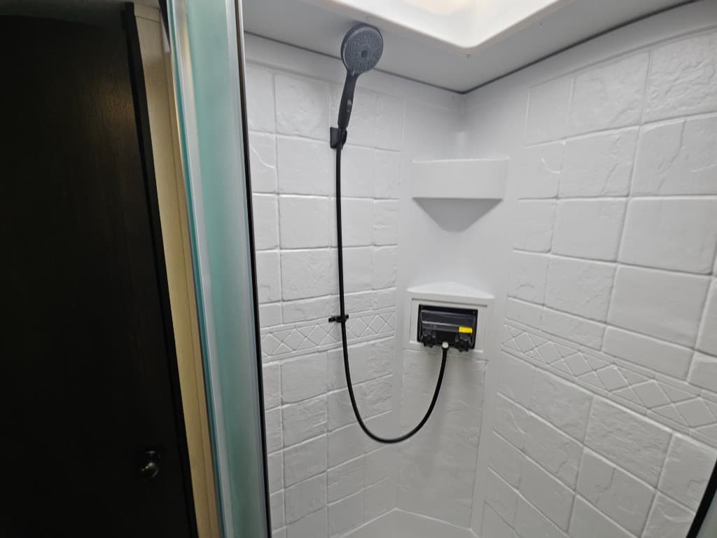 2026 Forest River RV 2026 Forest River RV Cherokee Grey Wolf Black Label - thumbnail 26