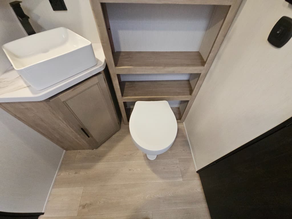 2026 Forest River RV 2026 Forest River RV Cherokee Grey Wolf Black Label - thumbnail 28