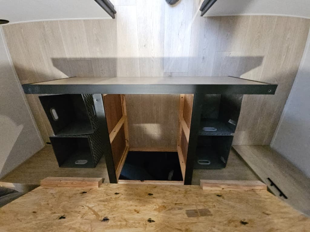 2026 Forest River RV 2026 Forest River RV Cherokee Grey Wolf Black Label - thumbnail 35