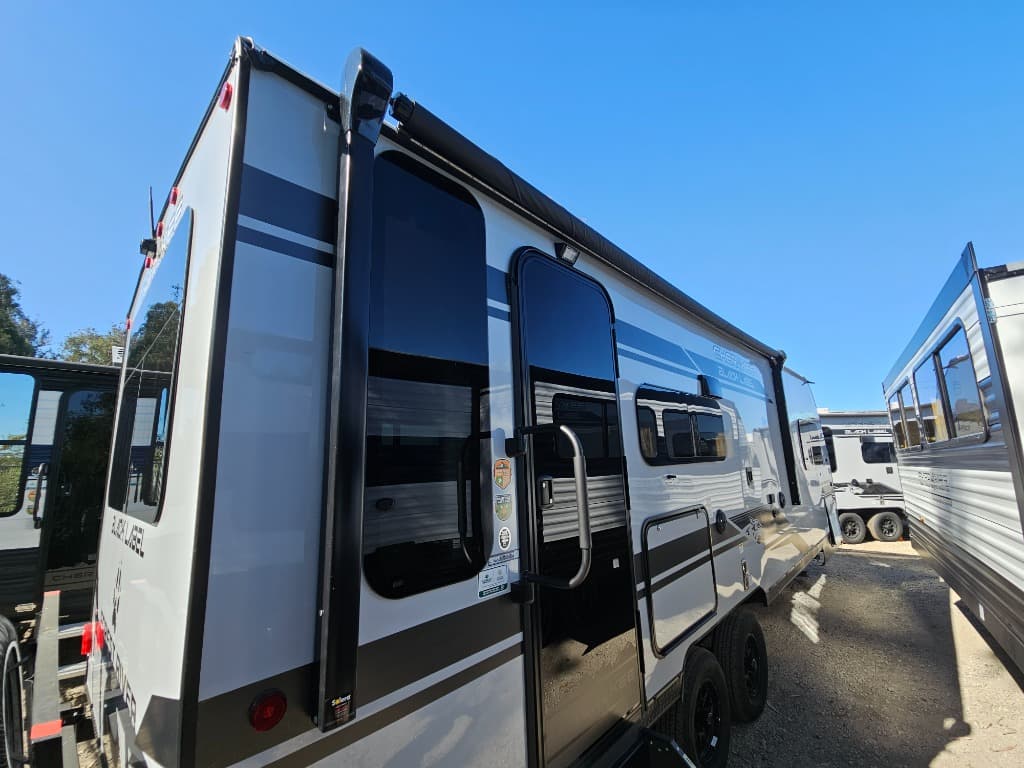 2026 Forest River RV 2026 Forest River RV Cherokee Grey Wolf Black Label - thumbnail 49