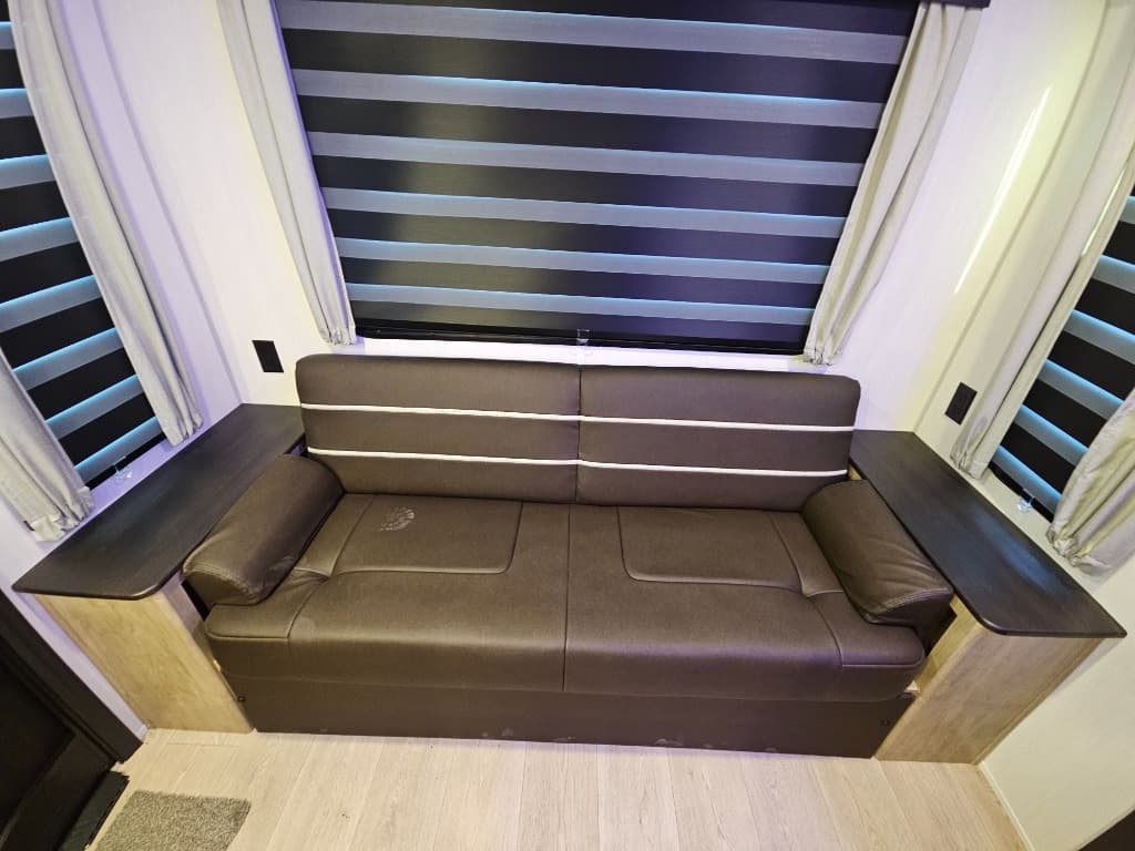 2026 Forest River RV 2026 Forest River RV Cherokee Grey Wolf Black Label - thumbnail 54