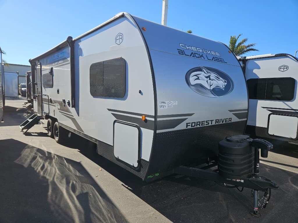 2026 Forest River Cherokee Grey Wolf Black Label 23MKBL