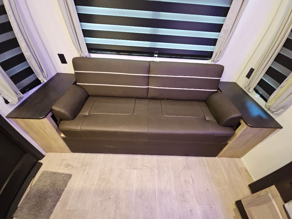 2026 Forest River 2026 Forest River Cherokee Grey Wolf Black Label - thumbnail 10