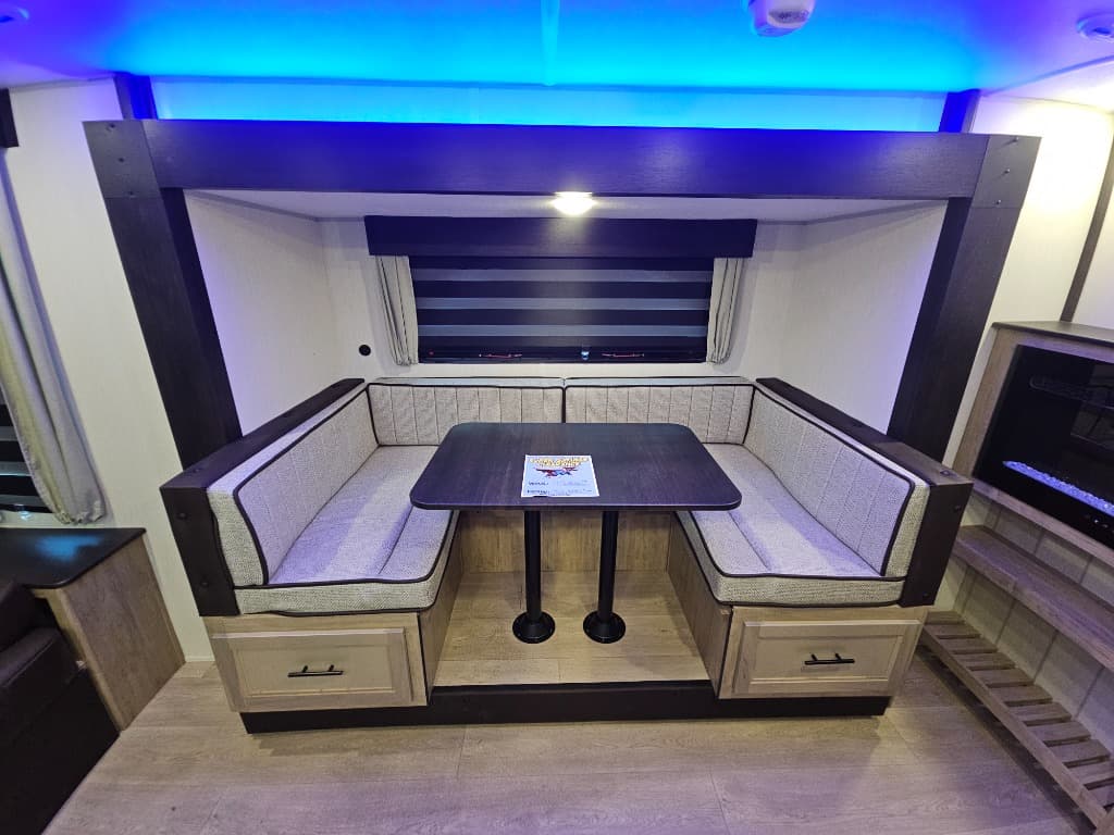 2026 Forest River 2026 Forest River Cherokee Grey Wolf Black Label - thumbnail 11