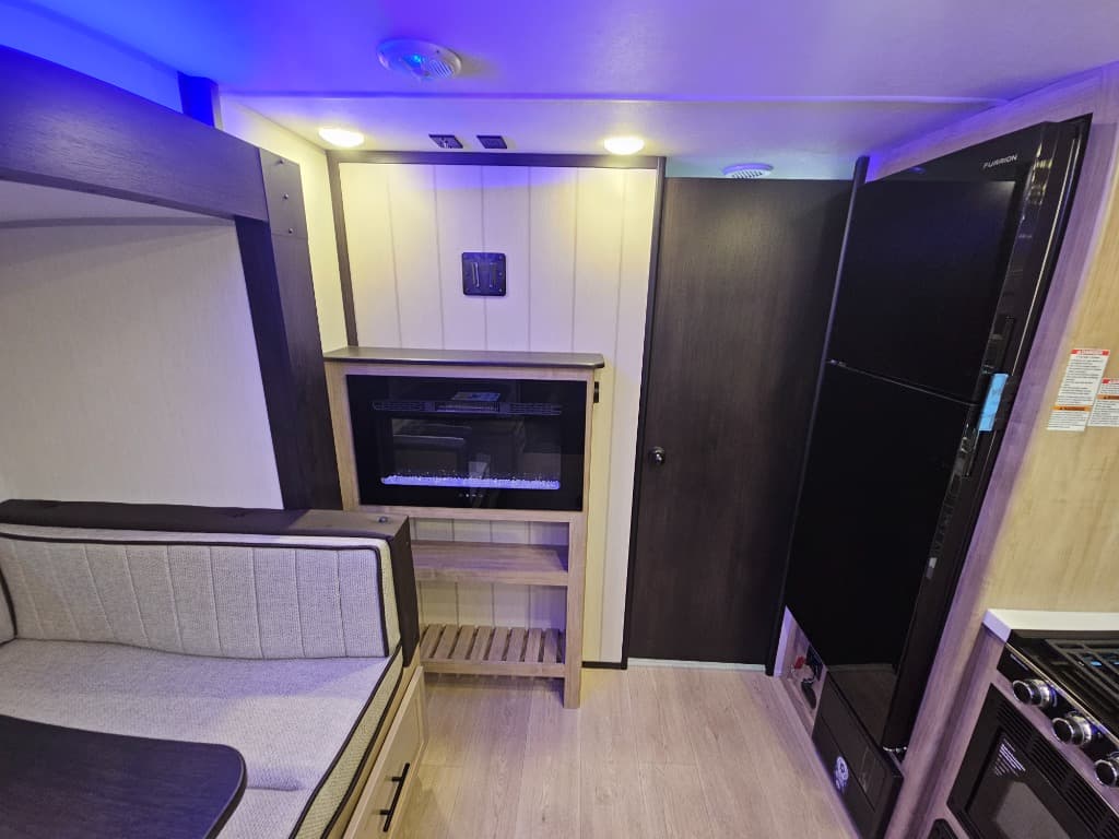 2026 Forest River 2026 Forest River Cherokee Grey Wolf Black Label - thumbnail 14