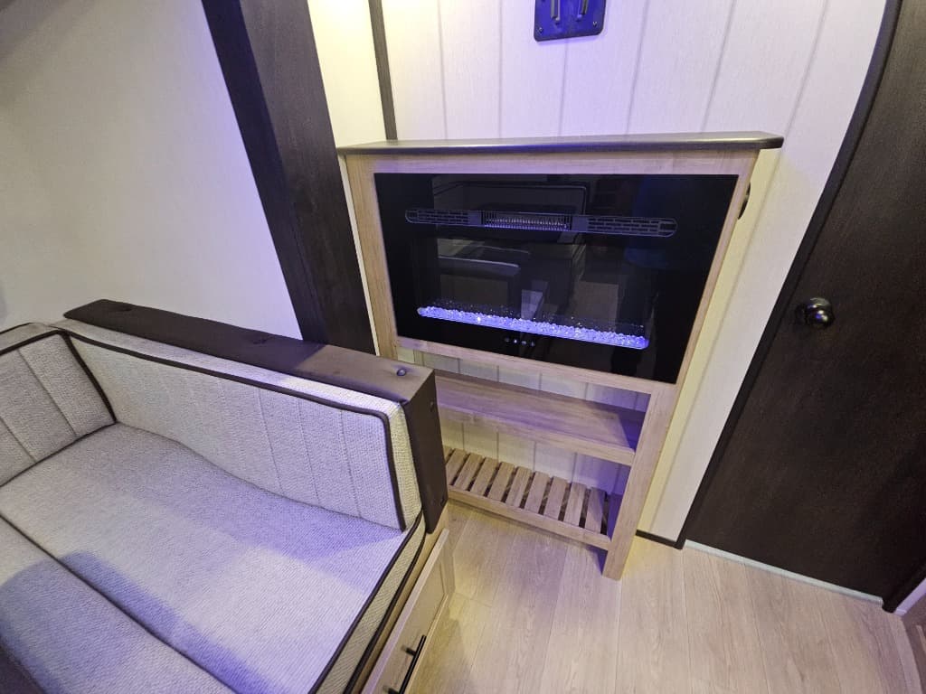 2026 Forest River 2026 Forest River Cherokee Grey Wolf Black Label - thumbnail 15