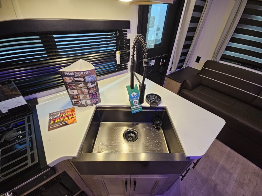 2026 Forest River 2026 Forest River Cherokee Grey Wolf Black Label - thumbnail 21