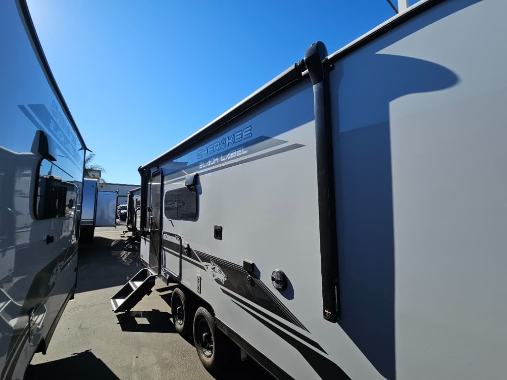 2026 Forest River 2026 Forest River Cherokee Grey Wolf Black Label - thumbnail 40