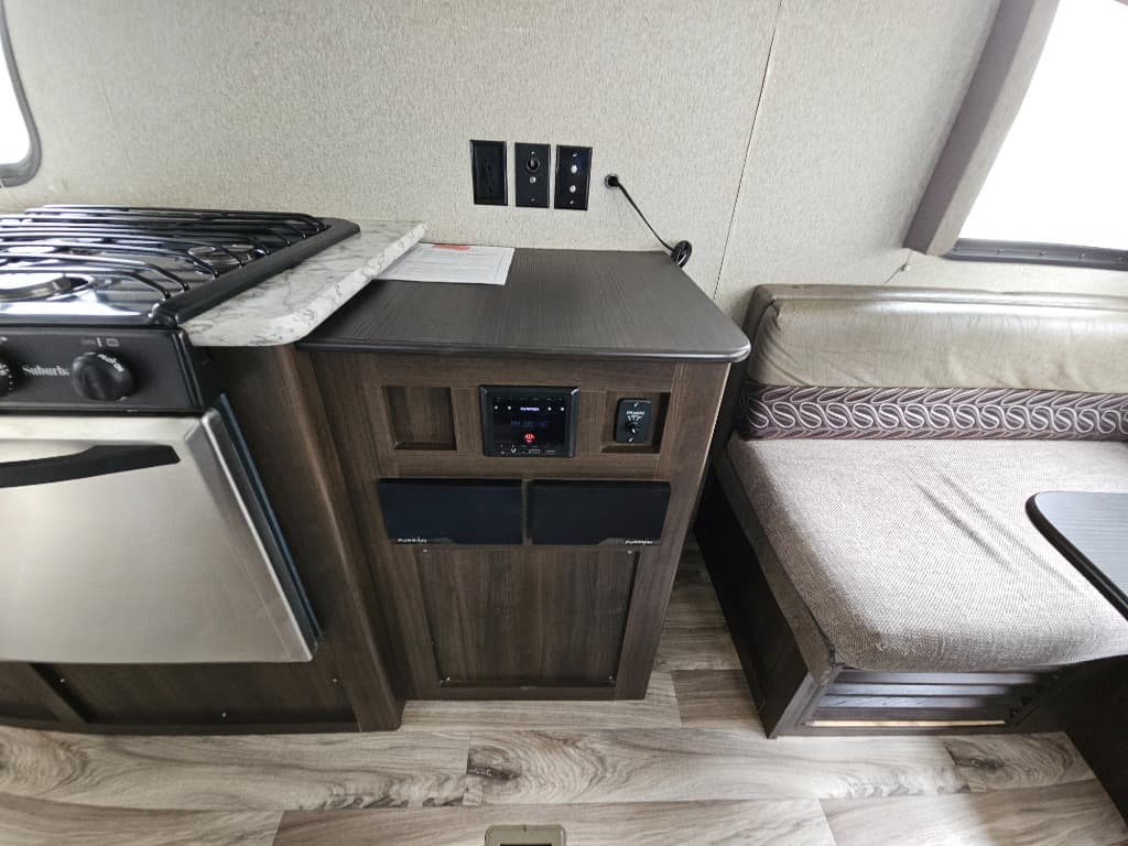 2018 Keystone RV 2018 Keystone RV Springdale - thumbnail 8