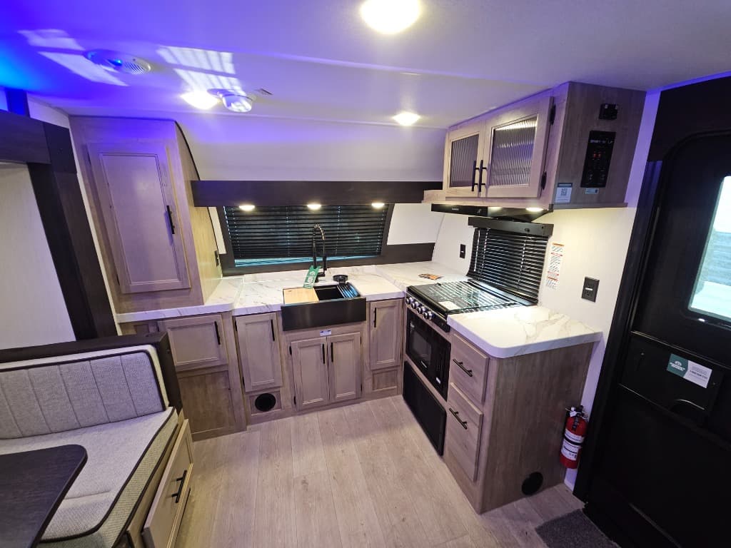 2026 Forest River RV 2026 Forest River RV Cherokee Grey Wolf - thumbnail 14