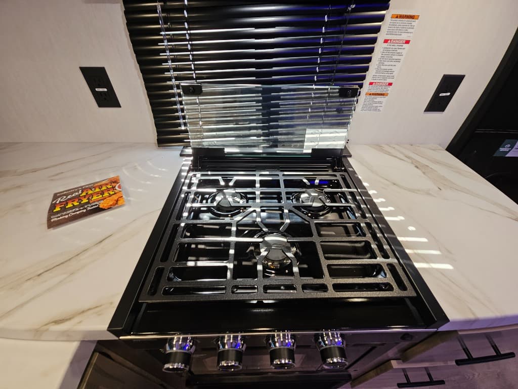 2026 Forest River RV 2026 Forest River RV Cherokee Grey Wolf - thumbnail 21