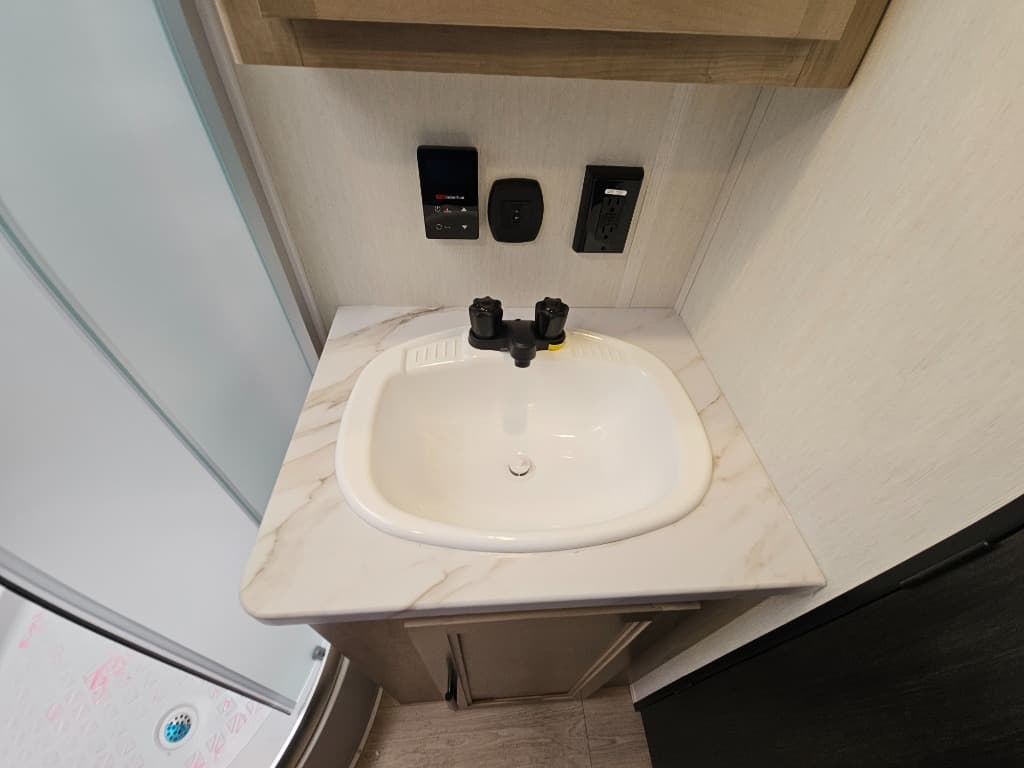 2026 Forest River RV 2026 Forest River RV Cherokee Grey Wolf - thumbnail 32