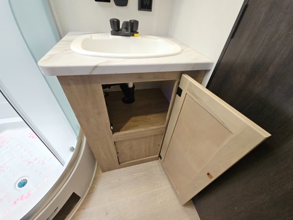 2026 Forest River RV 2026 Forest River RV Cherokee Grey Wolf - thumbnail 33