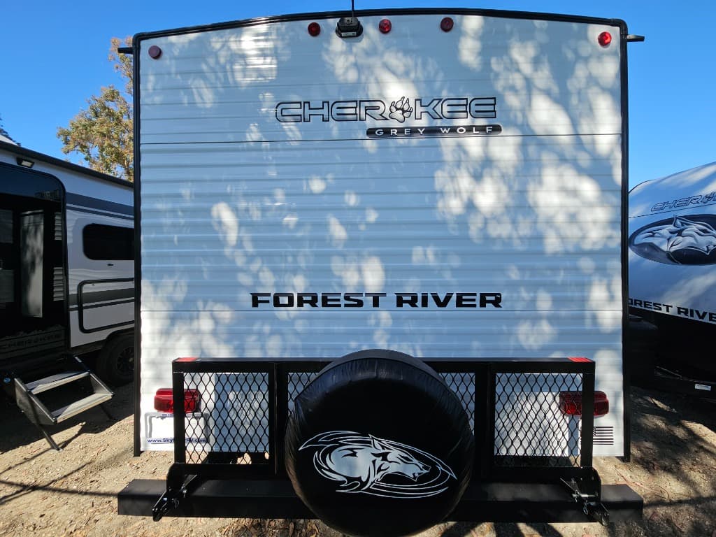 2026 Forest River RV 2026 Forest River RV Cherokee Grey Wolf - thumbnail 4
