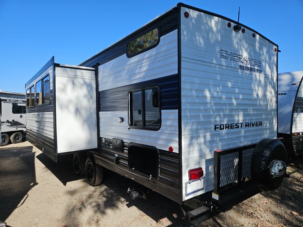 2026 Forest River RV 2026 Forest River RV Cherokee Grey Wolf - thumbnail 5