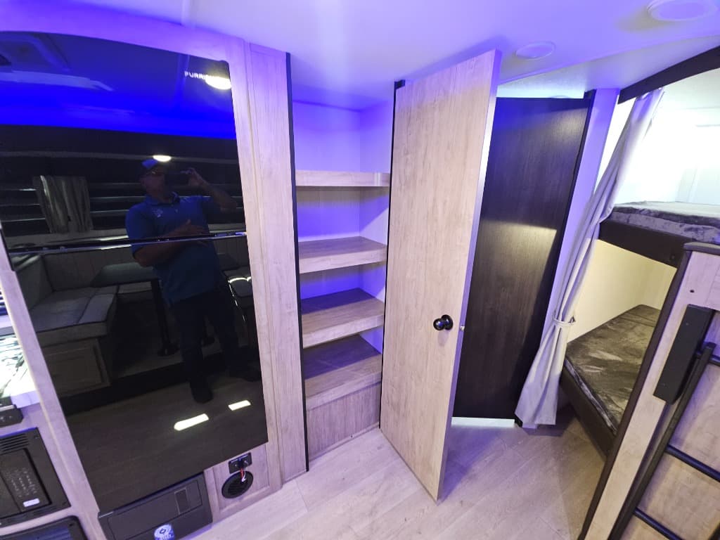 2026 Forest River RV 2026 Forest River RV Cherokee Grey Wolf - thumbnail 18