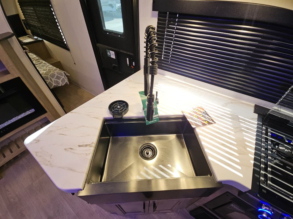 2026 Forest River RV 2026 Forest River RV Cherokee Grey Wolf - thumbnail 23