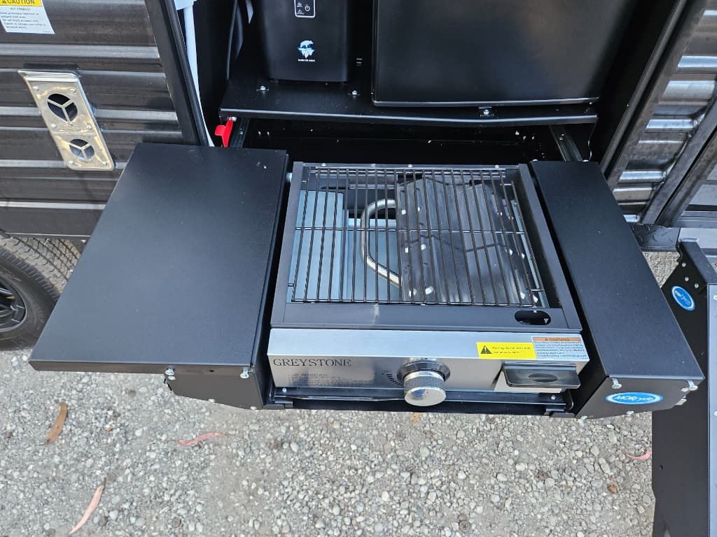 2026 Forest River RV 2026 Forest River RV Cherokee Grey Wolf - thumbnail 46