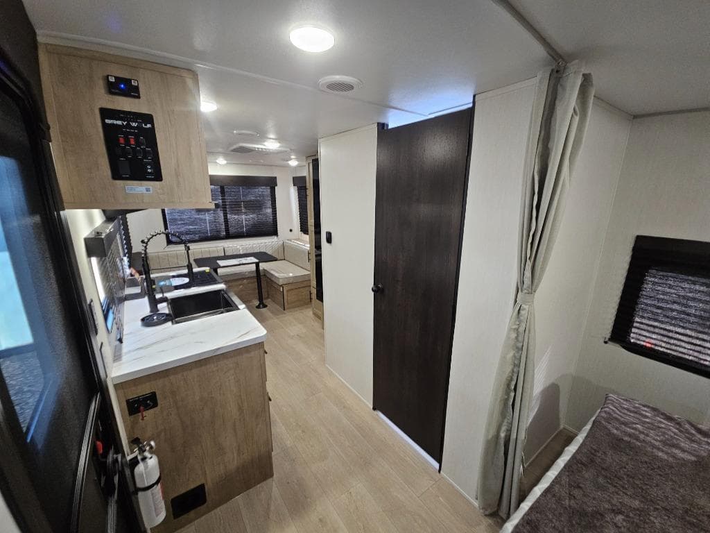 2026 Forest River 2026 Forest River Cherokee Grey Wolf - thumbnail 8