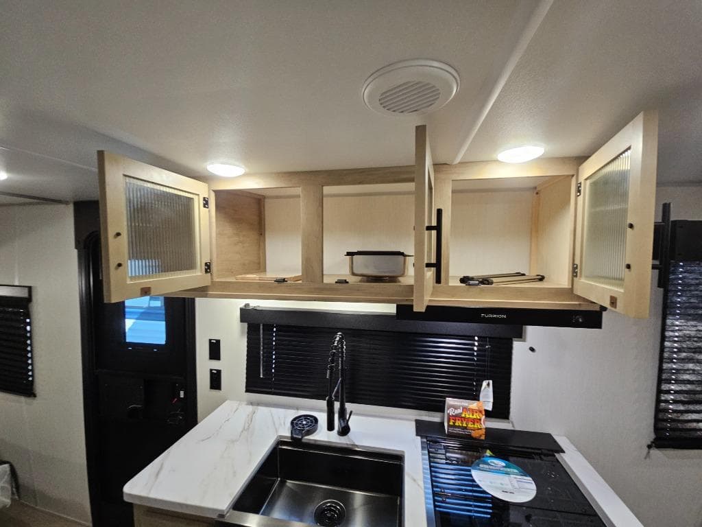 2026 Forest River 2026 Forest River Cherokee Grey Wolf - thumbnail 11