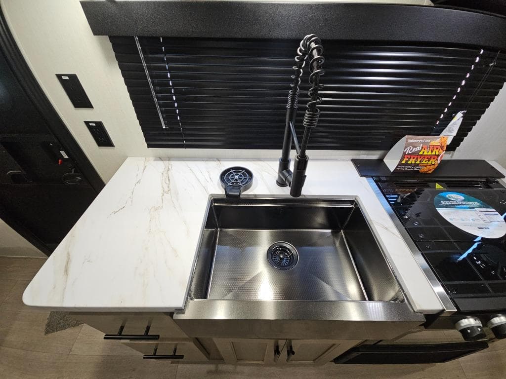 2026 Forest River 2026 Forest River Cherokee Grey Wolf - thumbnail 12