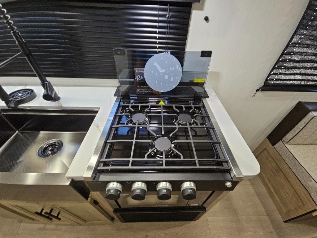 2026 Forest River 2026 Forest River Cherokee Grey Wolf - thumbnail 13