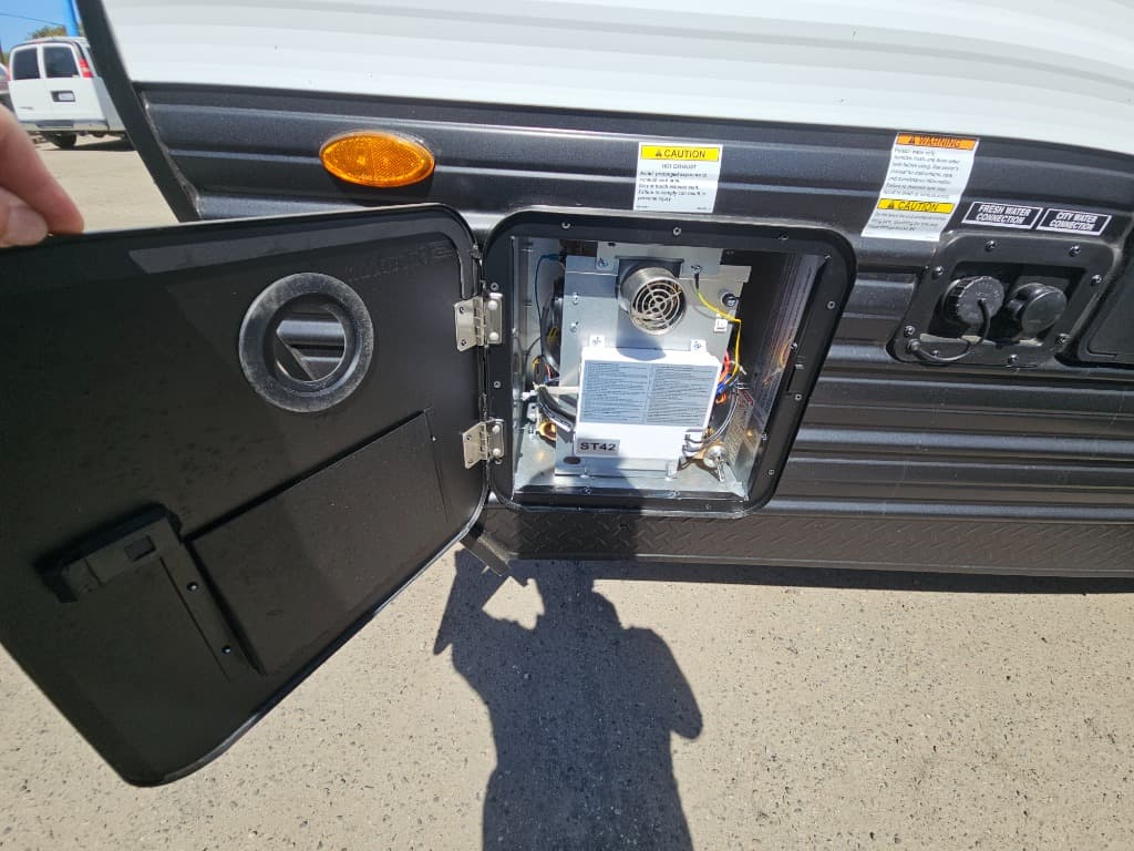 2026 Forest River RV 2026 Forest River RV Cherokee Wolf Pup - thumbnail 41