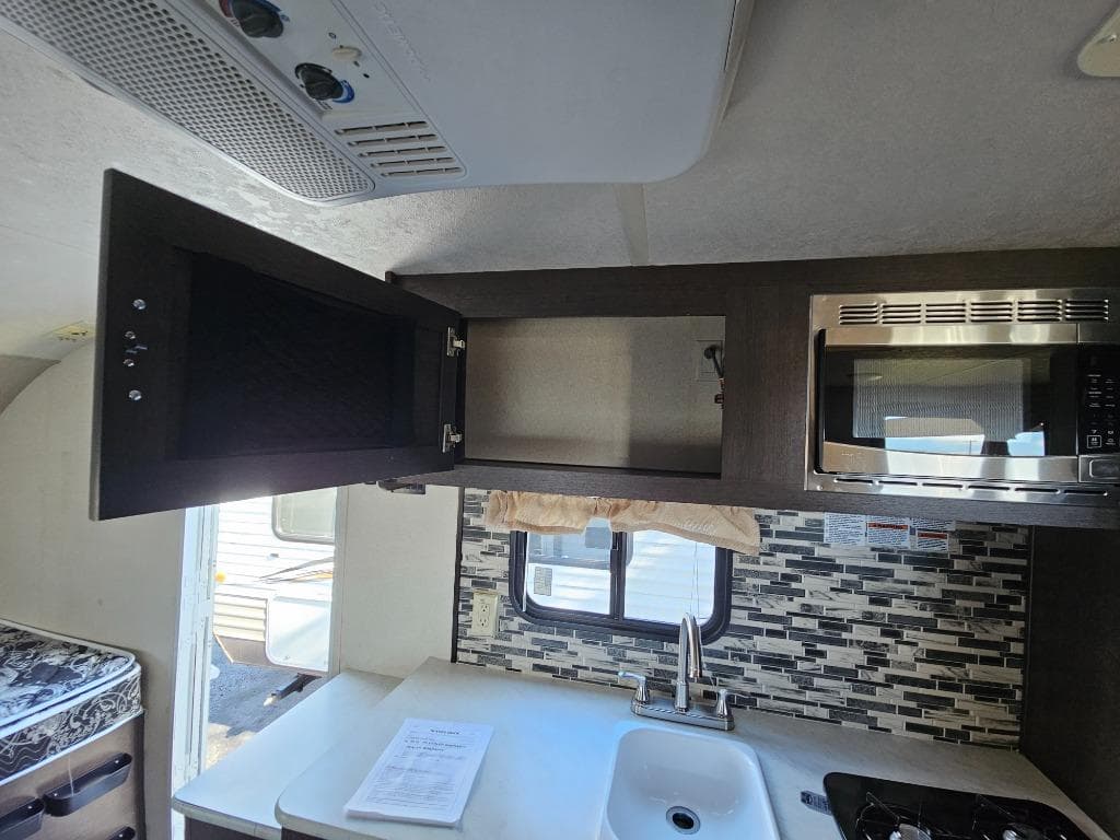 2018 Forest River RV 2018 Forest River RV Evo - thumbnail 16