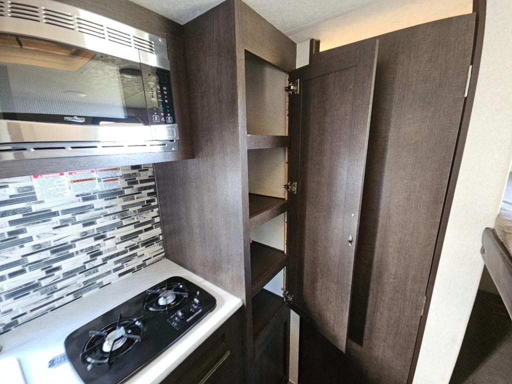 2018 Forest River RV 2018 Forest River RV Evo - thumbnail 17