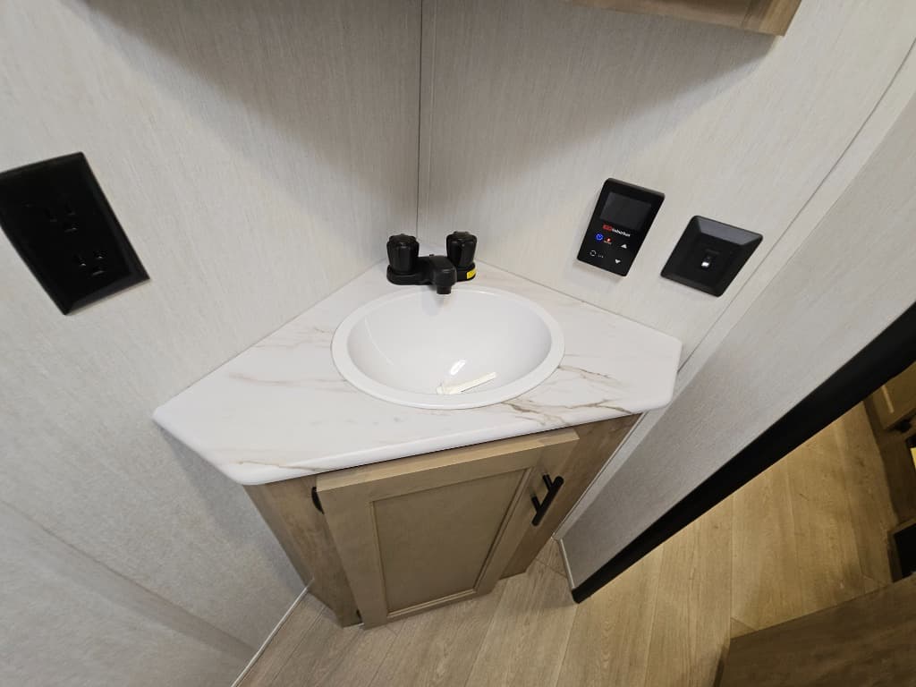 2026 Forest River 2026 Forest River Cherokee Wolf Pup - thumbnail 31