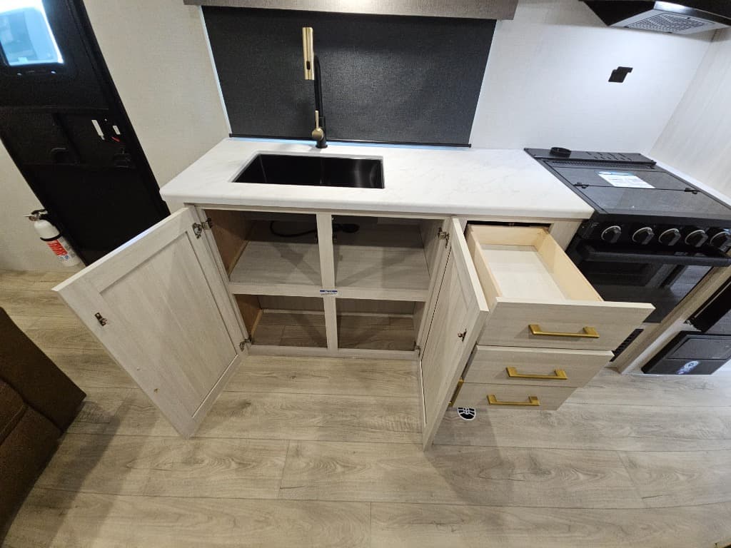 2026 Forest River 2026 Forest River Surveyor Legend - thumbnail 23