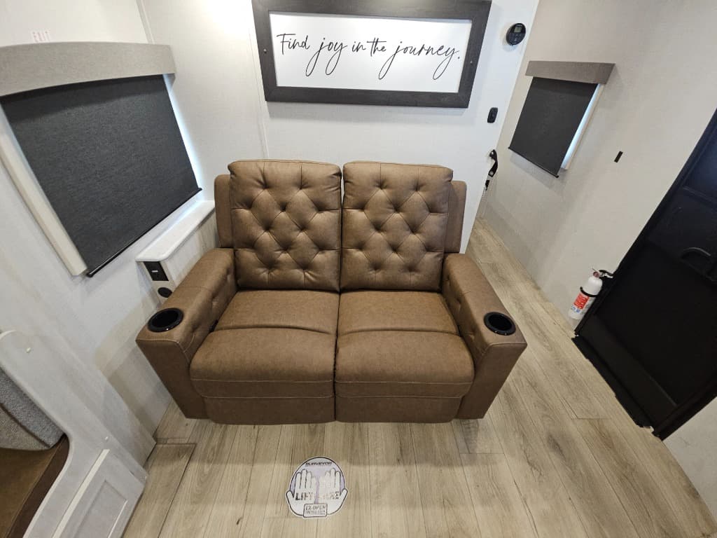 2026 Forest River 2026 Forest River Surveyor Legend - thumbnail 26