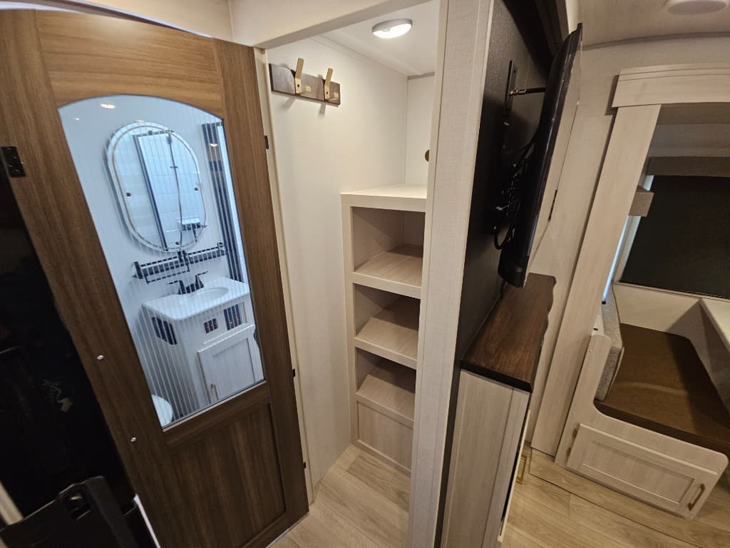 2026 Forest River 2026 Forest River Surveyor Legend - thumbnail 33