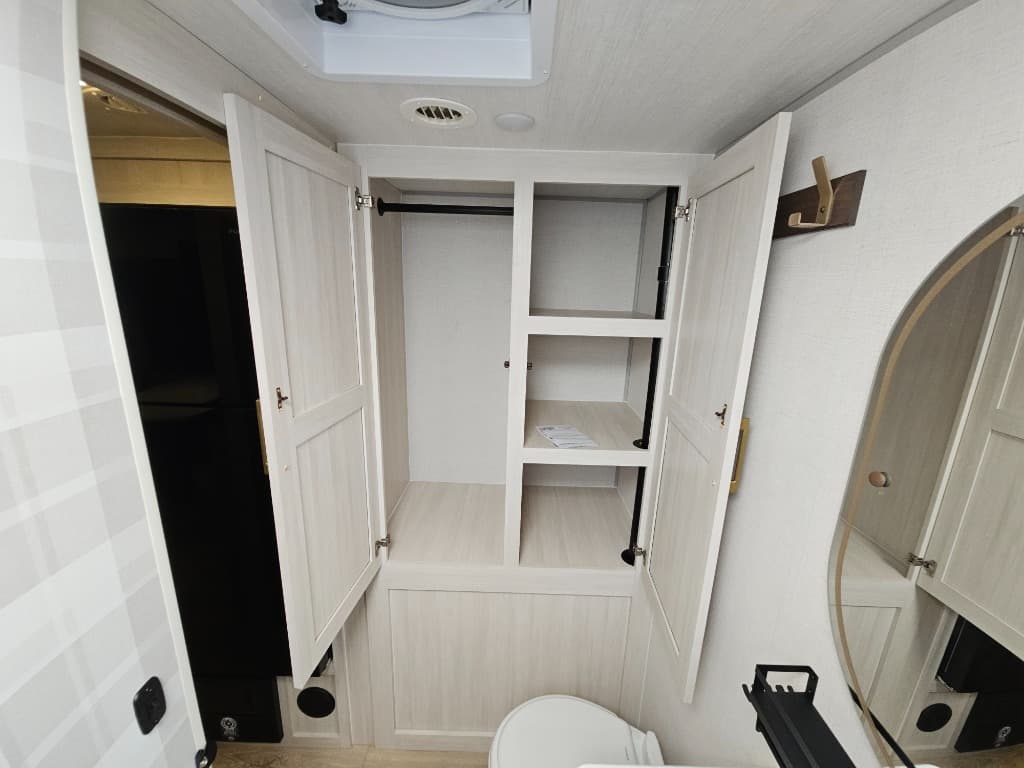 2026 Forest River 2026 Forest River Surveyor Legend - thumbnail 41