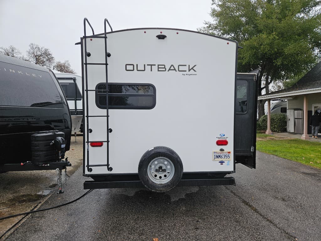 2021 Keystone RV 2021 Keystone RV Outback Ultra-Lite - thumbnail 4