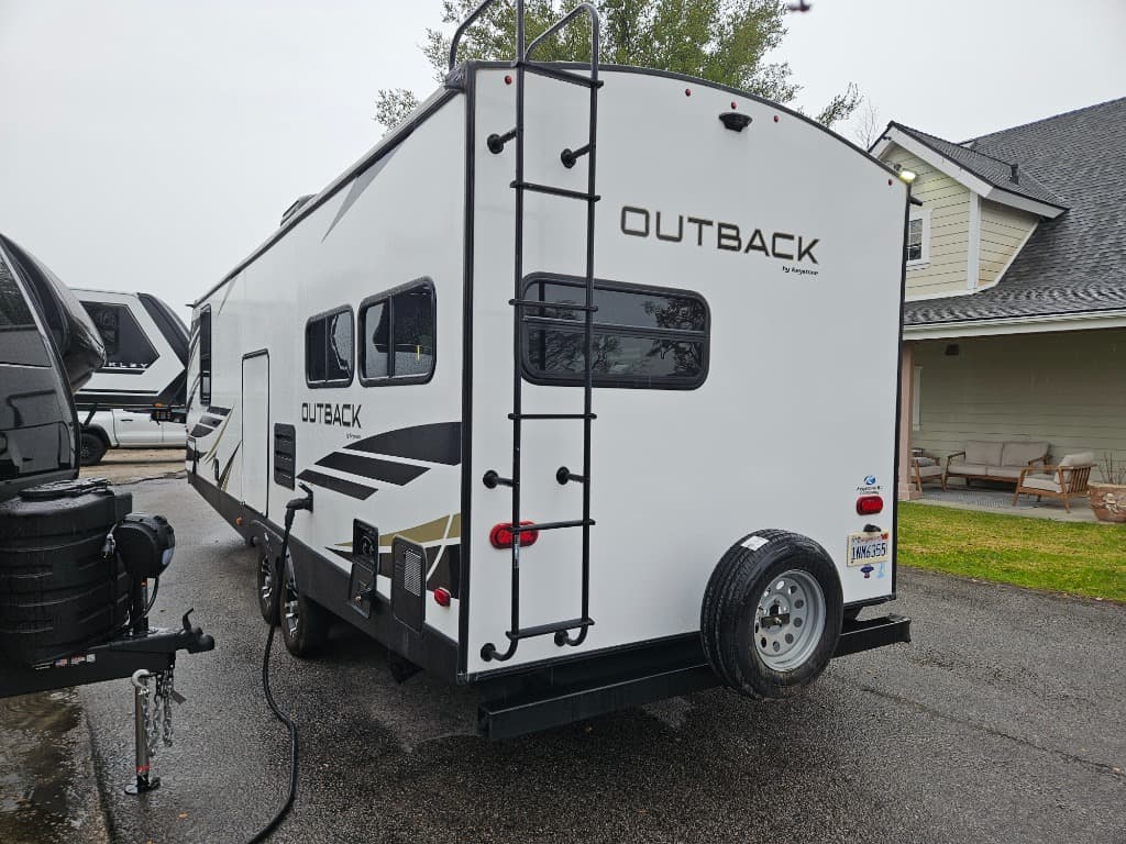 2021 Keystone RV 2021 Keystone RV Outback Ultra-Lite - thumbnail 5