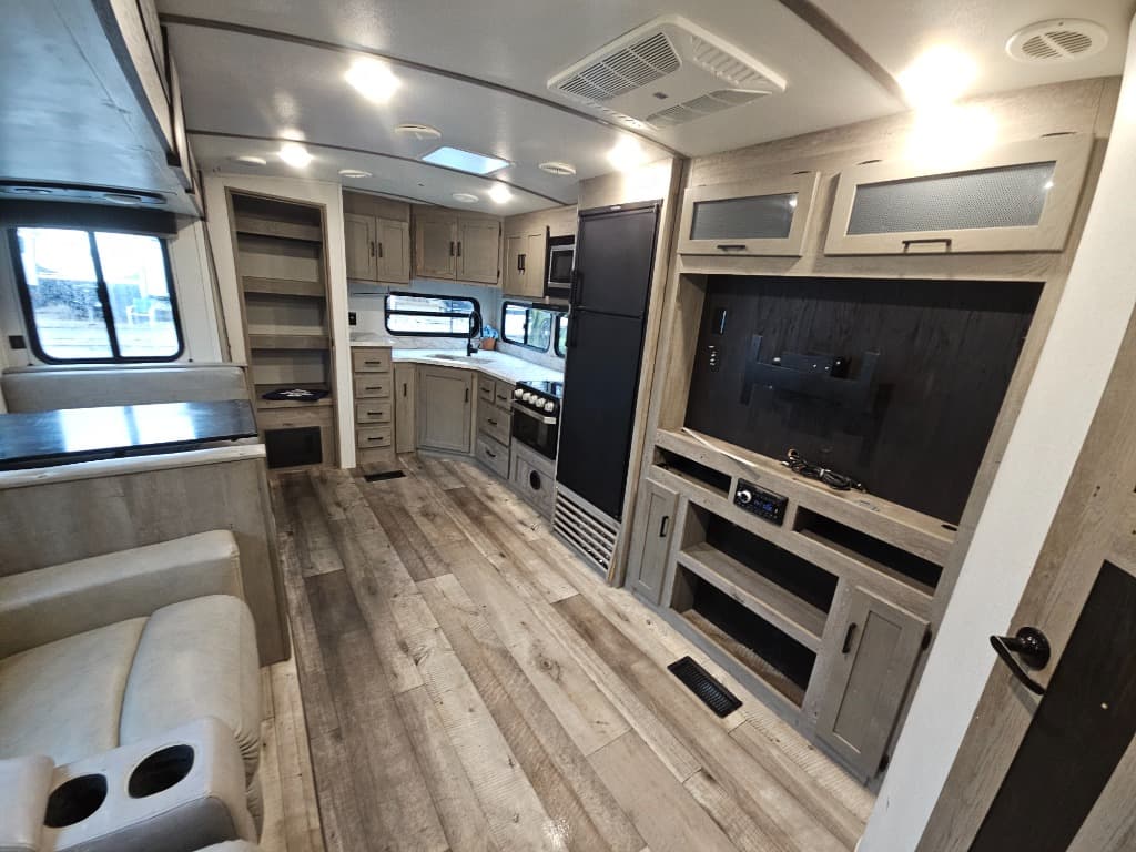 2021 Keystone RV 2021 Keystone RV Outback Ultra-Lite - thumbnail 8