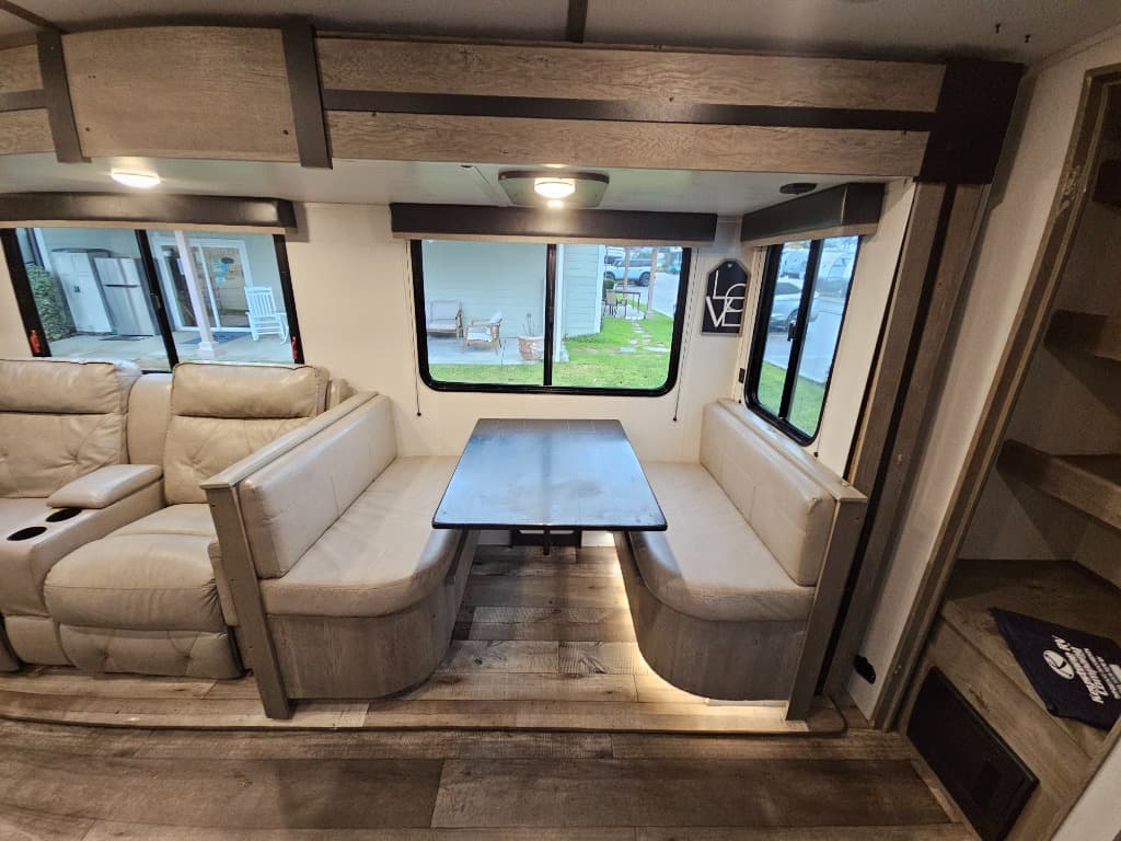 2021 Keystone RV 2021 Keystone RV Outback Ultra-Lite - thumbnail 12